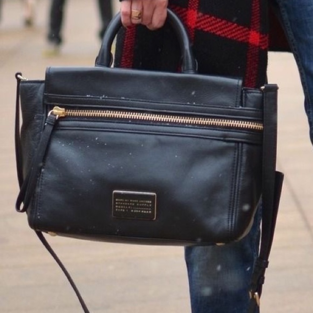 ISO - DO NOT BUY. *Marc by Marc Jacobs Bag - Anyone know name of bag?